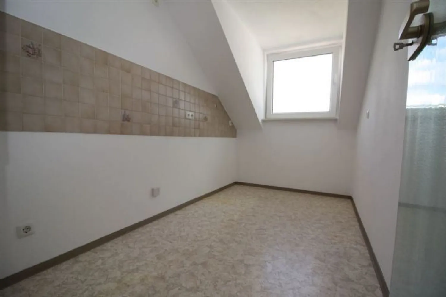 2 Zimmer Wohnung mit 50 m² in Plauen – Bild 4