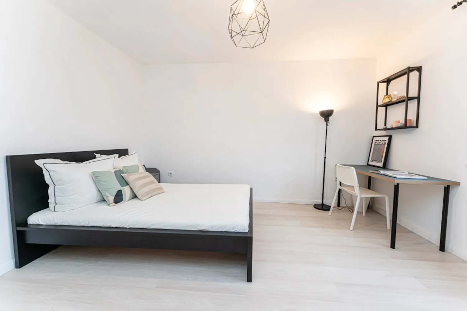 Shared room with 16 m² in Berlin – Photo 3