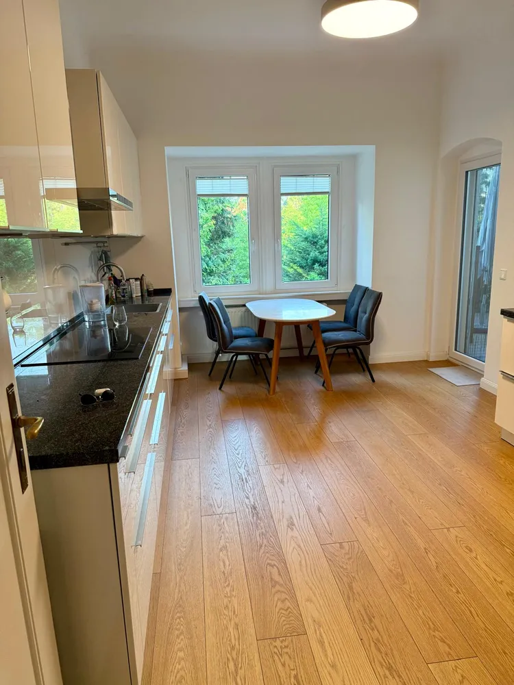 4 Zimmer Wohnung mit 145 m² in Berlin – Bild 2