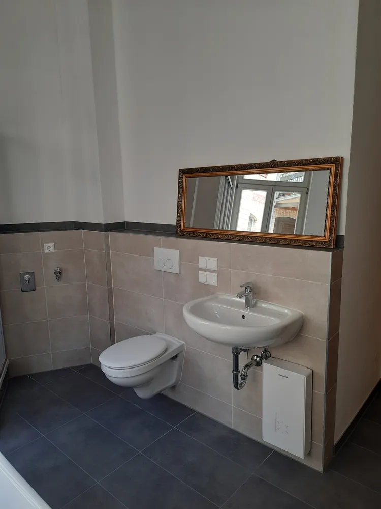 6 Zimmer Wohnung mit 193 m² in Halle (Saale) – Bild 3