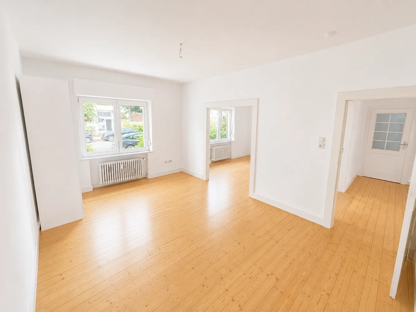 4 Zimmer Wohnung mit 110 m² in Düsseldorf – Bild 2
