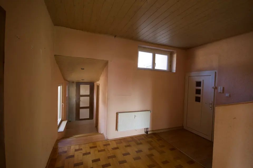 6 Zimmer Wohnung mit 208 m² in Zwickau – Bild 8