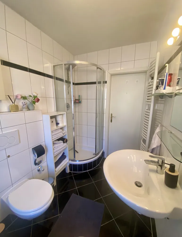 2 Zimmer Wohnung mit 70 m² in Frankfurt am Main – Bild 11
