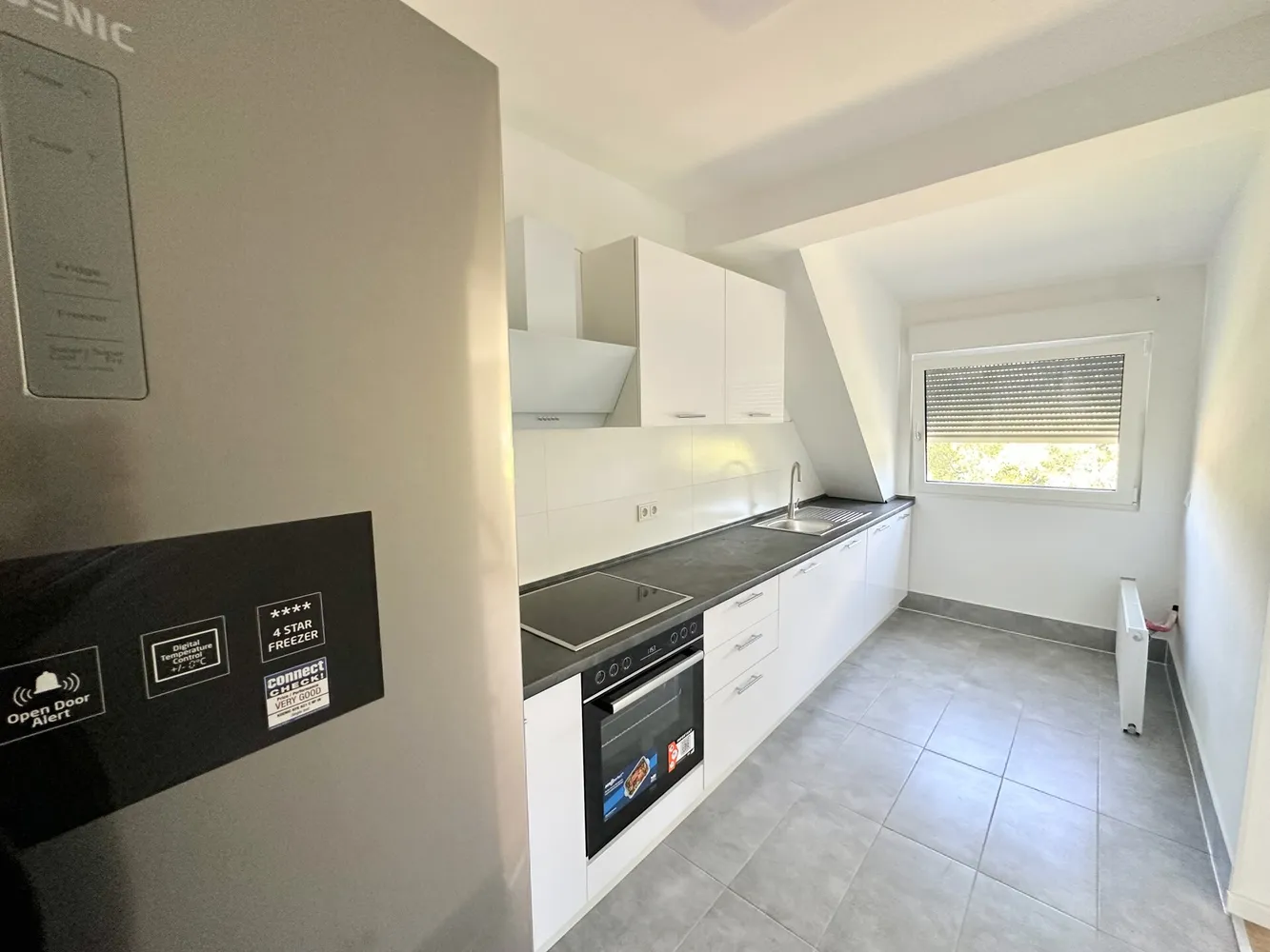 2 Zimmer Wohnung mit 75 m² in Düsseldorf – Bild 4