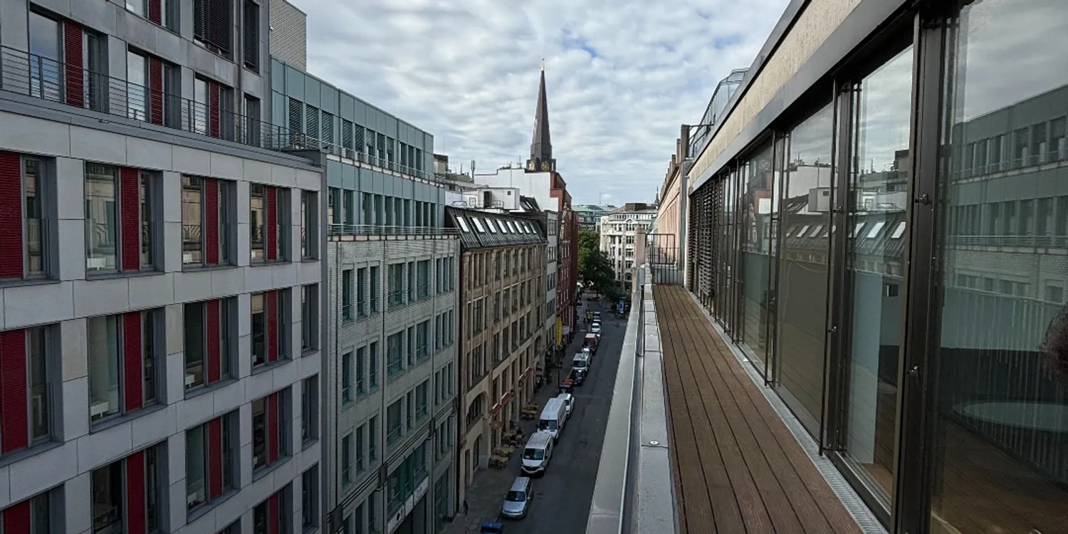 3 Zimmer Wohnung mit 150 m² in Hamburg – Bild 1