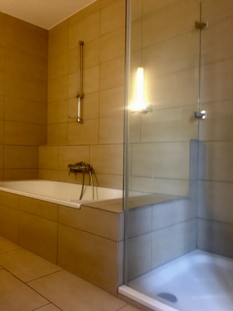 4 Zimmer Wohnung mit 143 m² in Frankfurt am Main – Bild 4