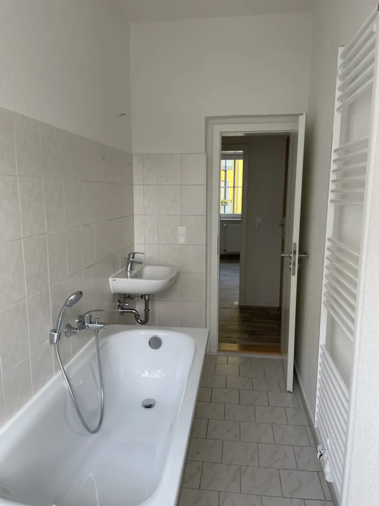 2 room apartment with 50 m² in Halle (Saale) – Photo 4