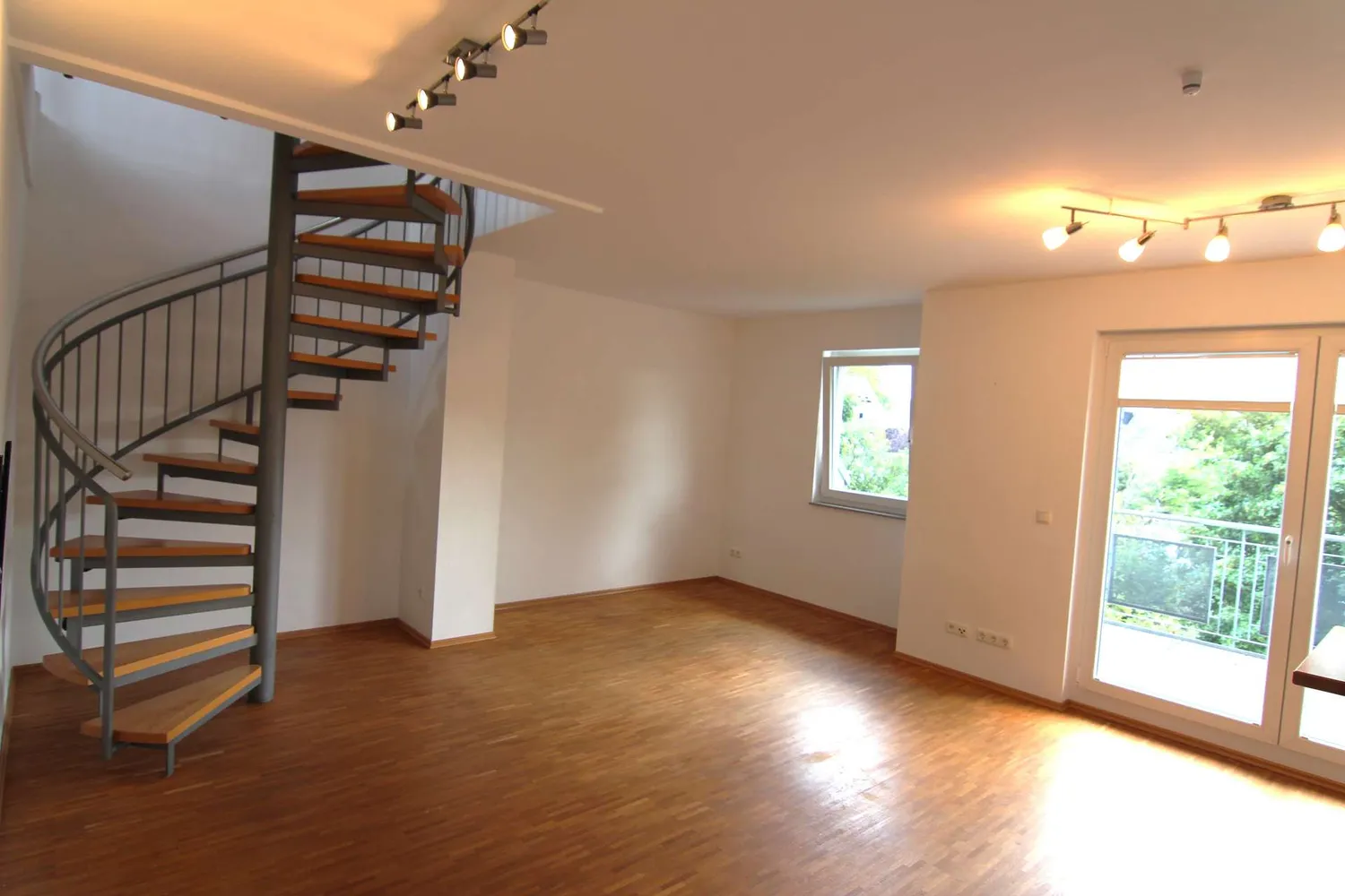 4 Zimmer Wohnung mit 106 m² in Köln – Bild 3