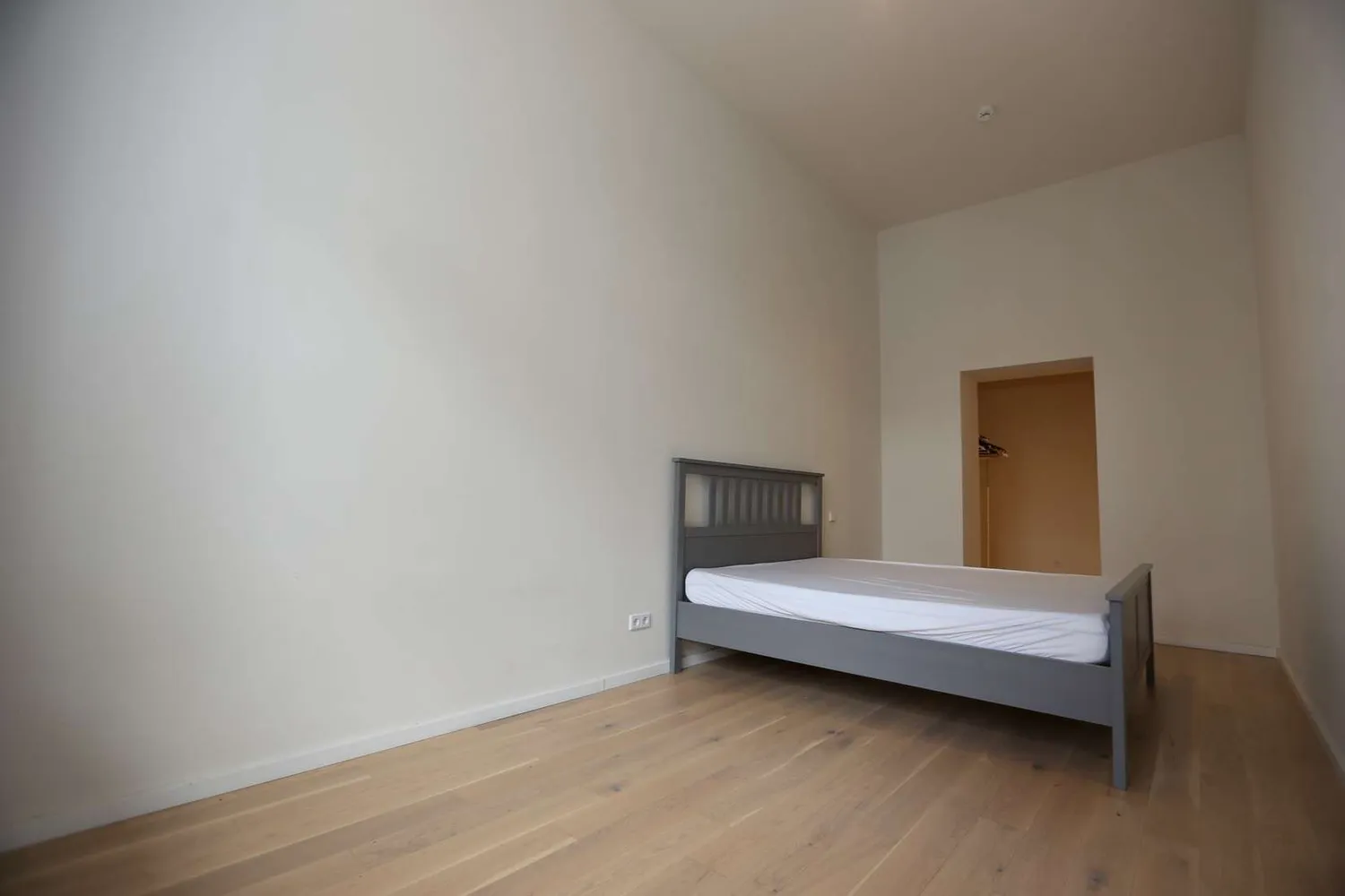 2 Zimmer Wohnung mit 75 m² in Berlin – Bild 7