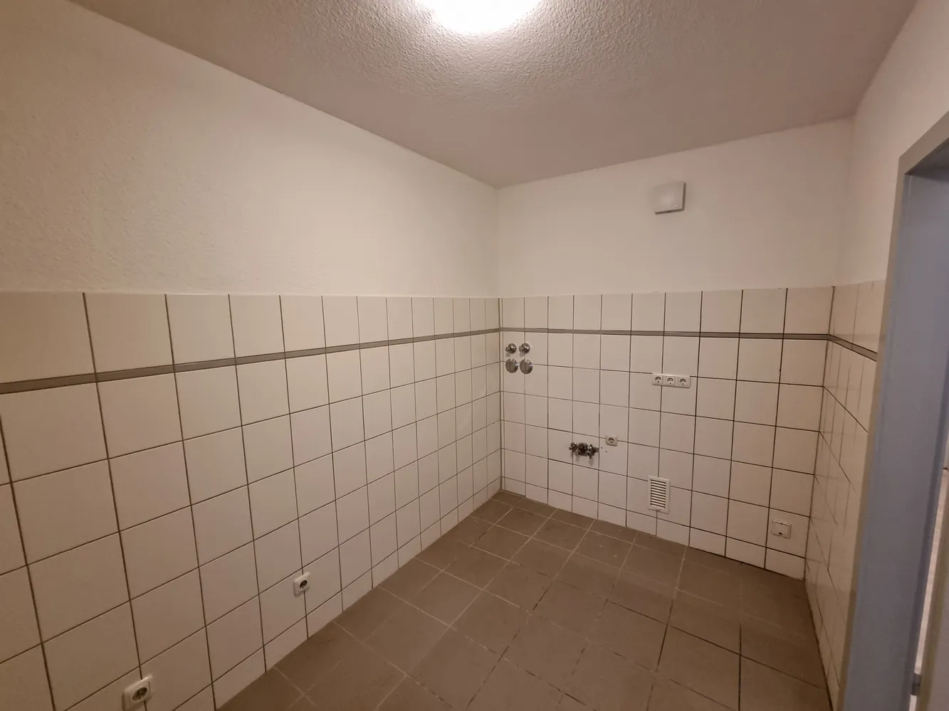 4 Zimmer Wohnung mit 105 m² in Aachen – Bild 2