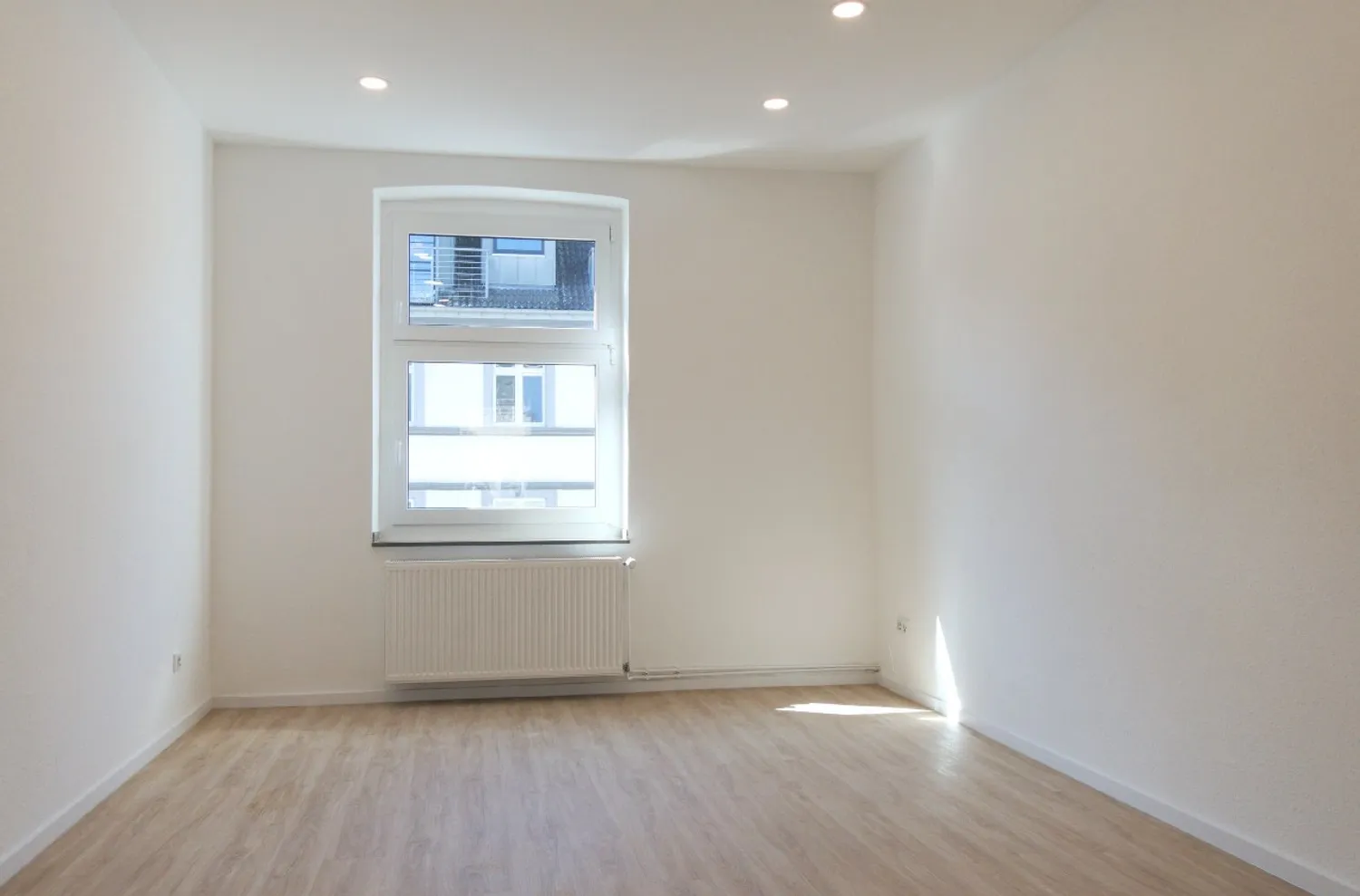 3 Zimmer Wohnung mit 104 m² in Düsseldorf – Bild 2