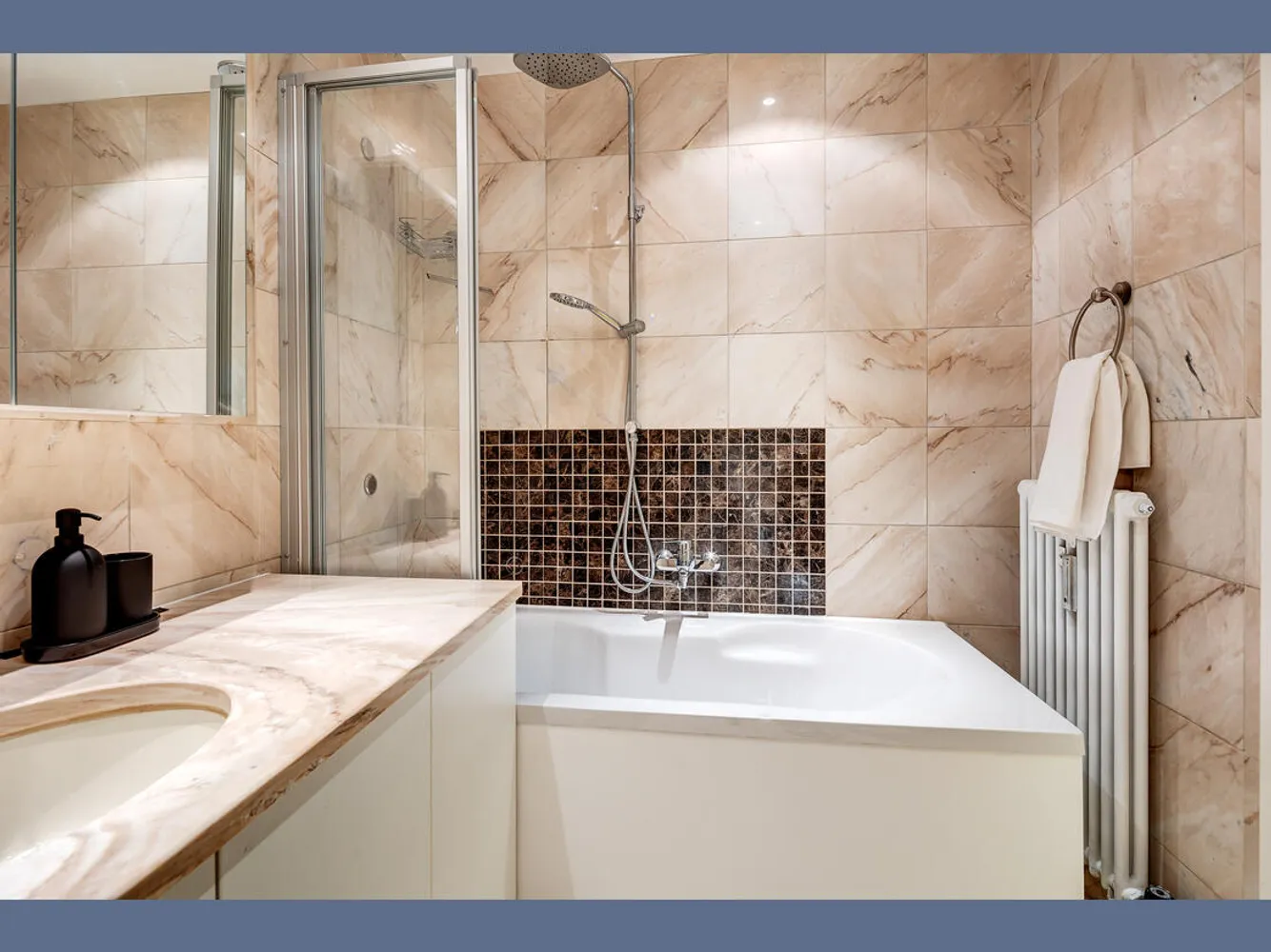 1 room apartment with 66 m² in Munich – Photo 9