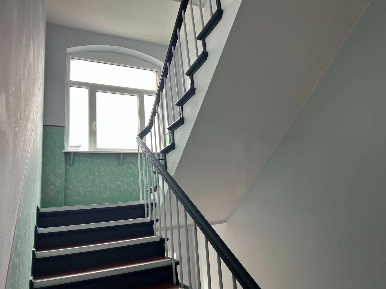 4 Zimmer Wohnung mit 99 m² in Halle (Saale) – Bild 3