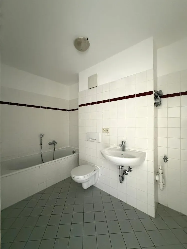 2 Zimmer Wohnung mit 58 m² in Weißenfels – Bild 10