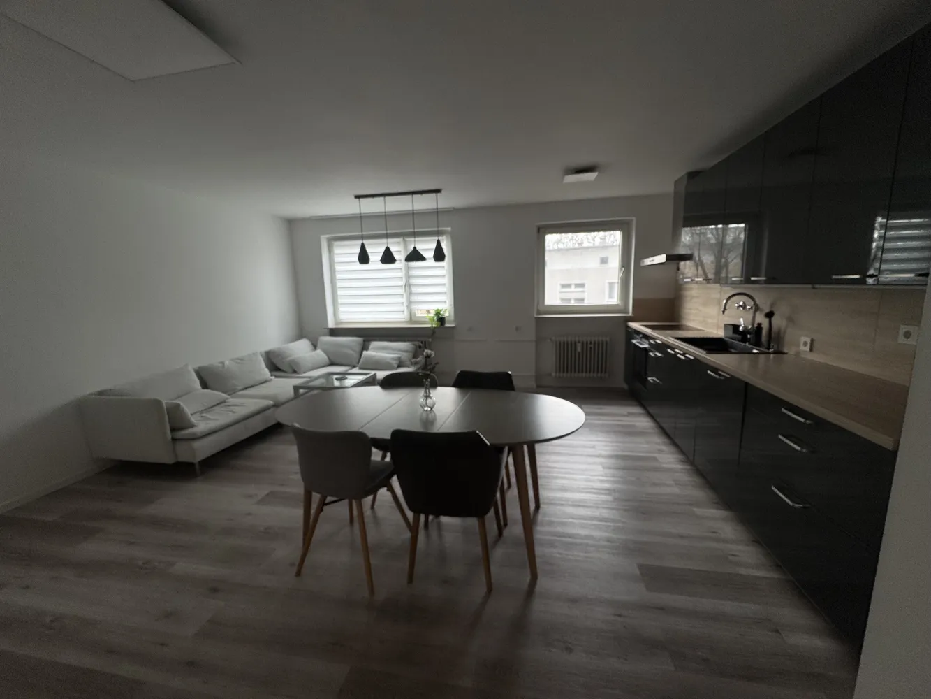 4 Zimmer Wohnung mit 110 m² in Frankfurt am Main – Bild 1