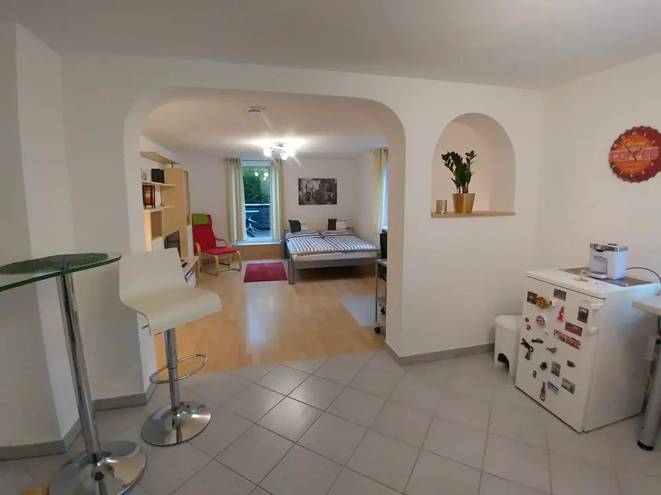2 Zimmer Wohnung mit 35 m² in Wiesbaden – Bild 2