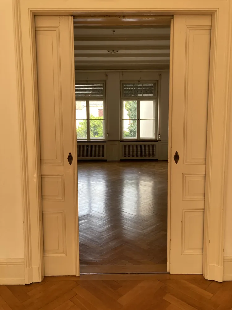 7 Zimmer Wohnung mit 246 m² in Karlsruhe – Bild 1
