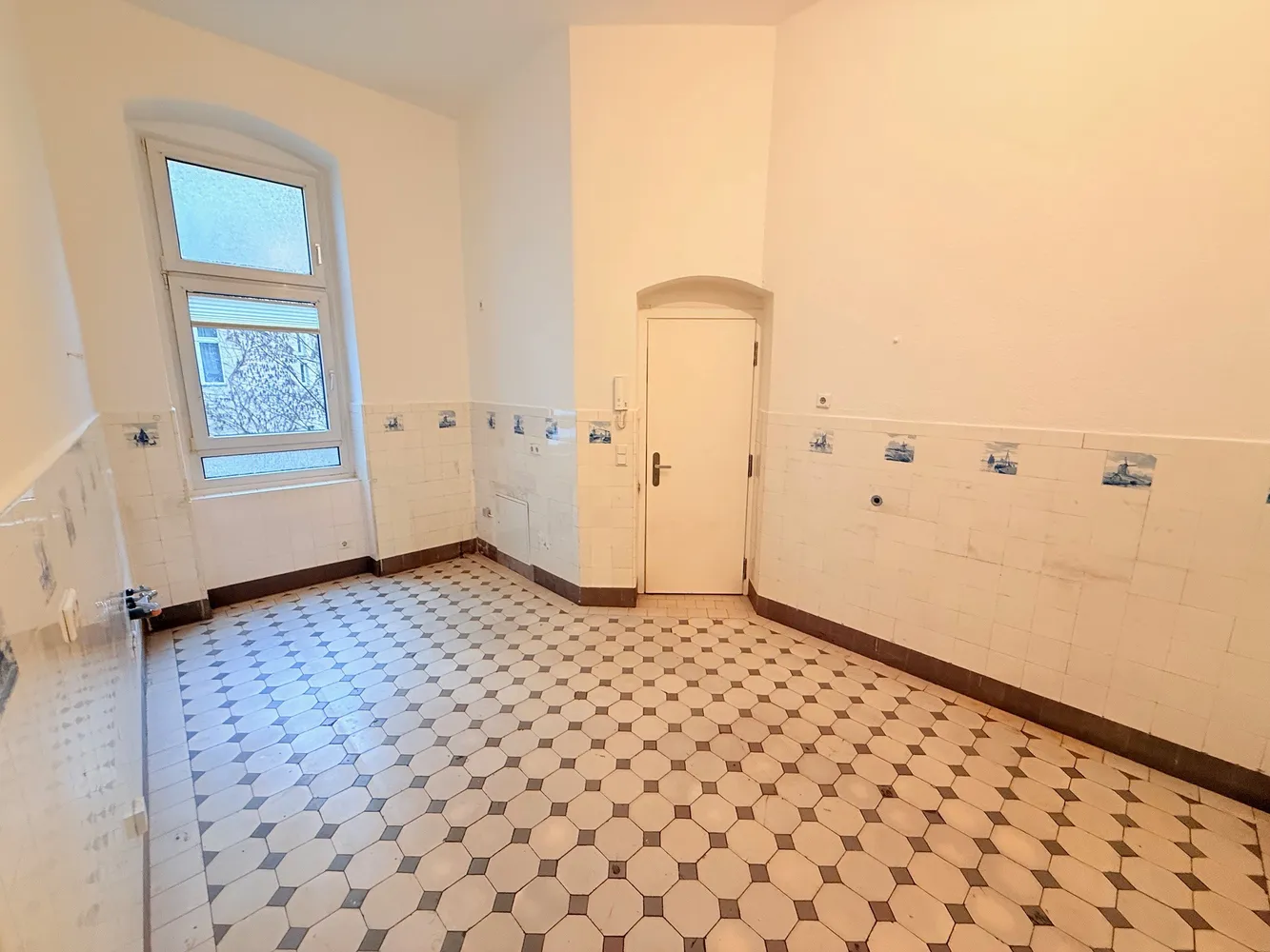 6 Zimmer Wohnung mit 209 m² in Berlin – Bild 11