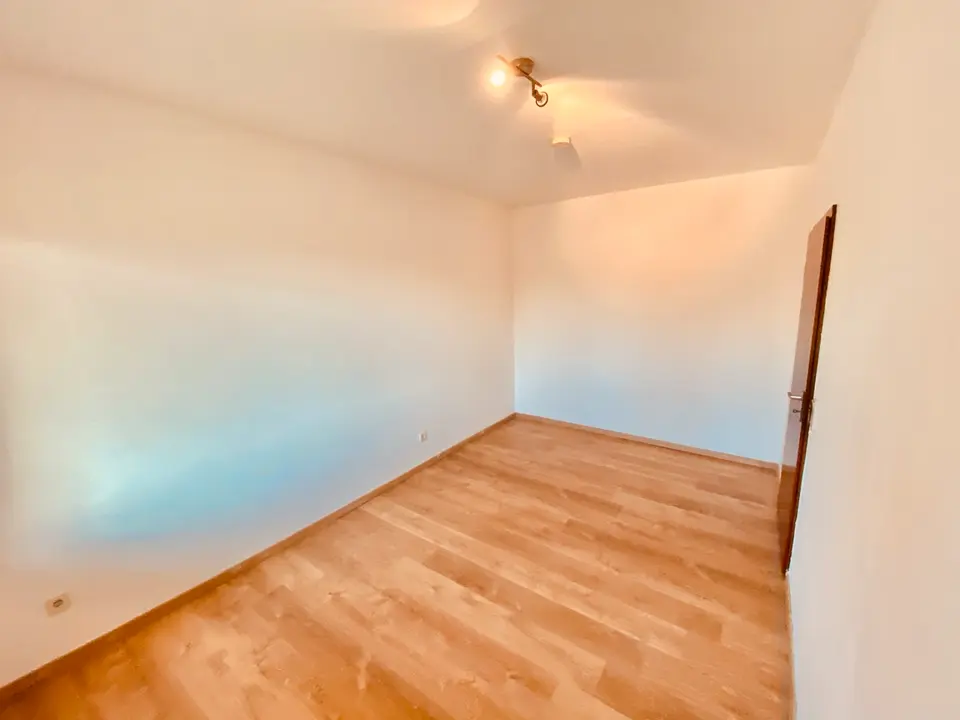2 Zimmer Wohnung mit 60 m² in Lübeck – Bild 3