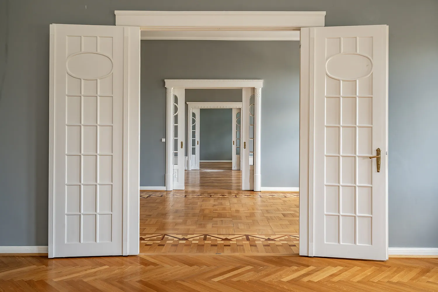 7 Zimmer Wohnung mit 345 m² in Berlin – Bild 3