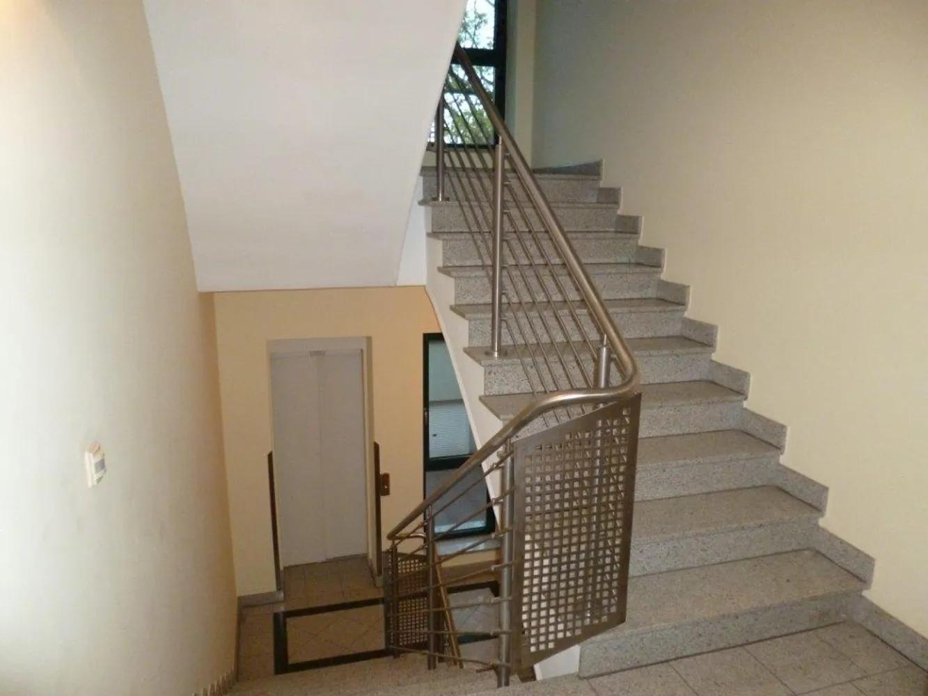 2 Zimmer Wohnung mit 68 m² in Halle (Saale) – Bild 11
