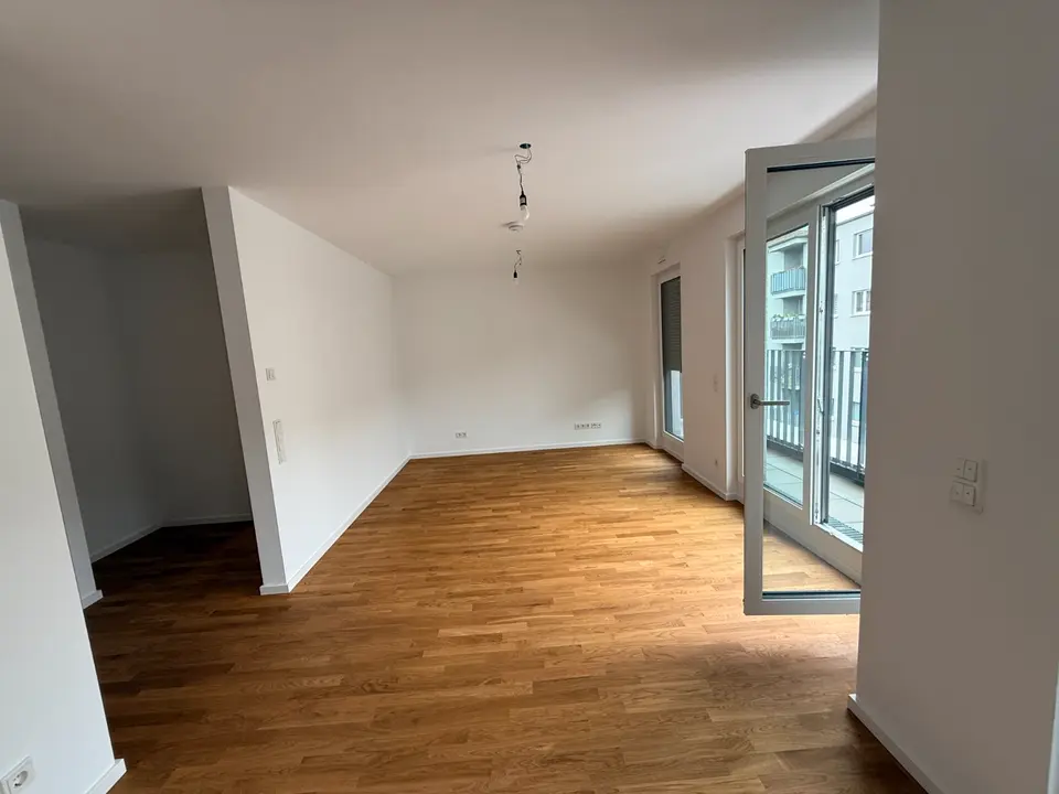 2 Zimmer Wohnung mit 67 m² in Berlin – Bild 1