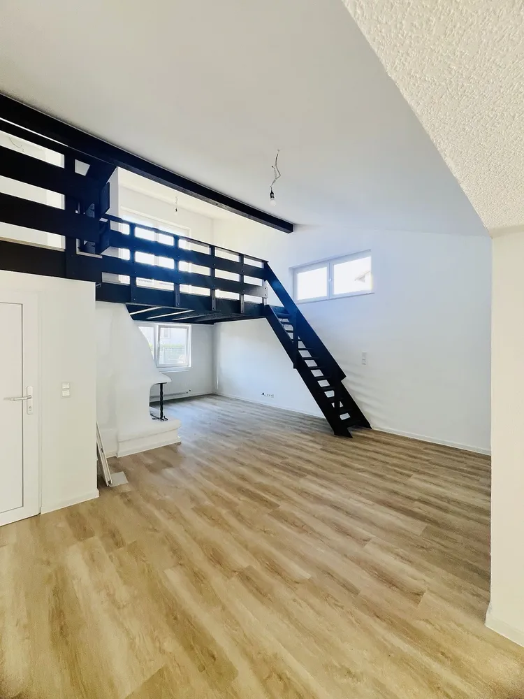 3 Zimmer Wohnung mit 147 m² in Frankfurt am Main – Bild 1