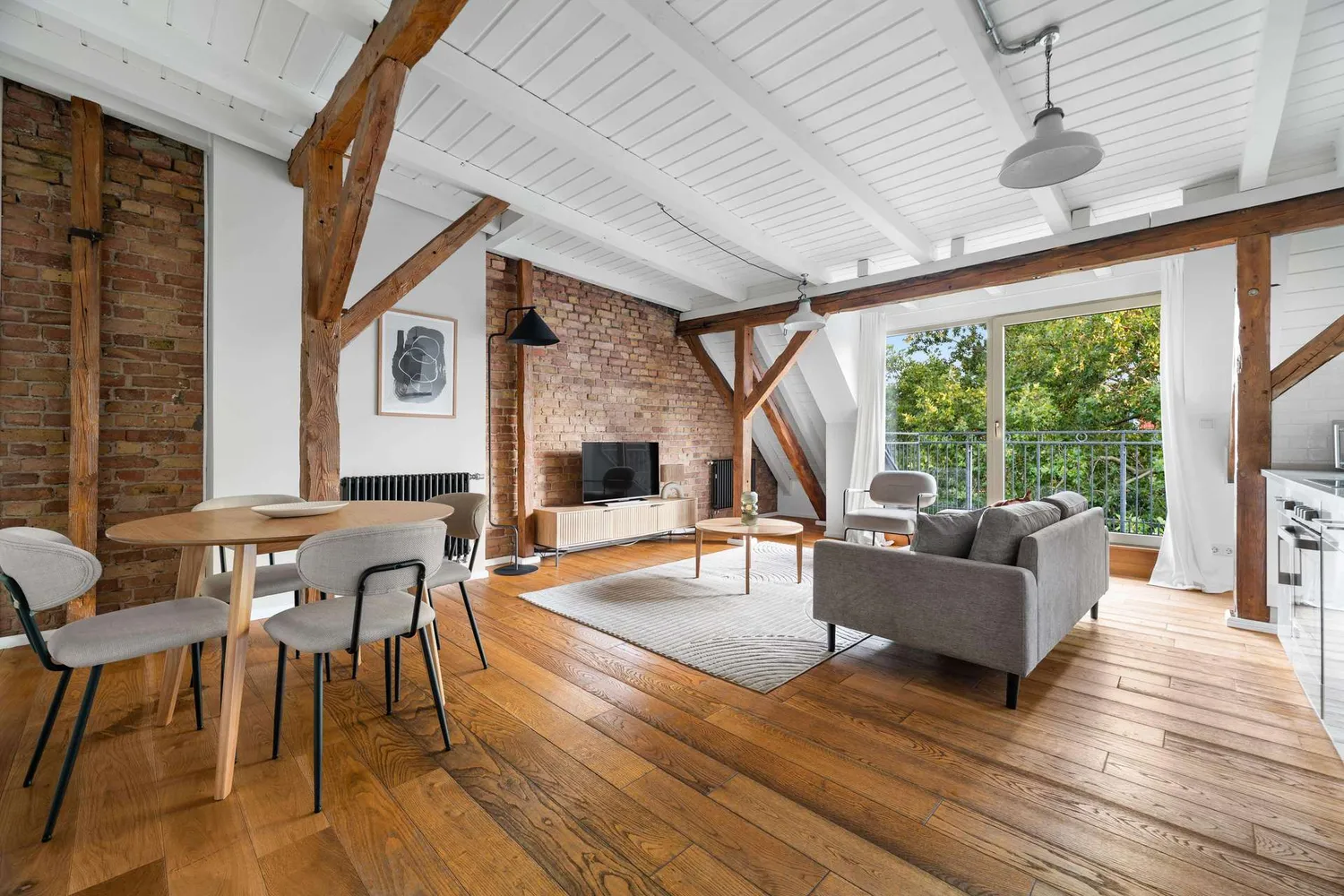 2 Zimmer Wohnung mit 71 m² in Berlin – Bild 1