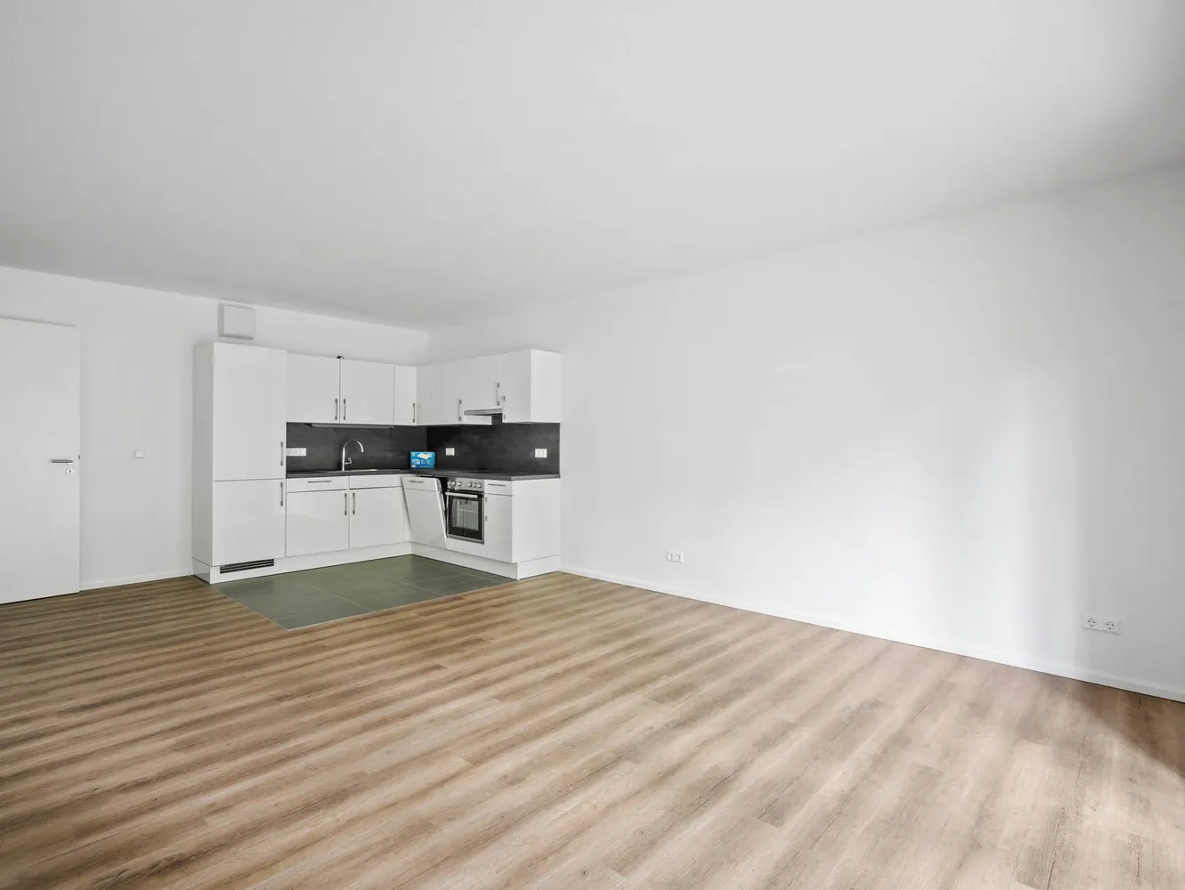 2 Zimmer Wohnung mit 69 m² in Dresden – Bild 2