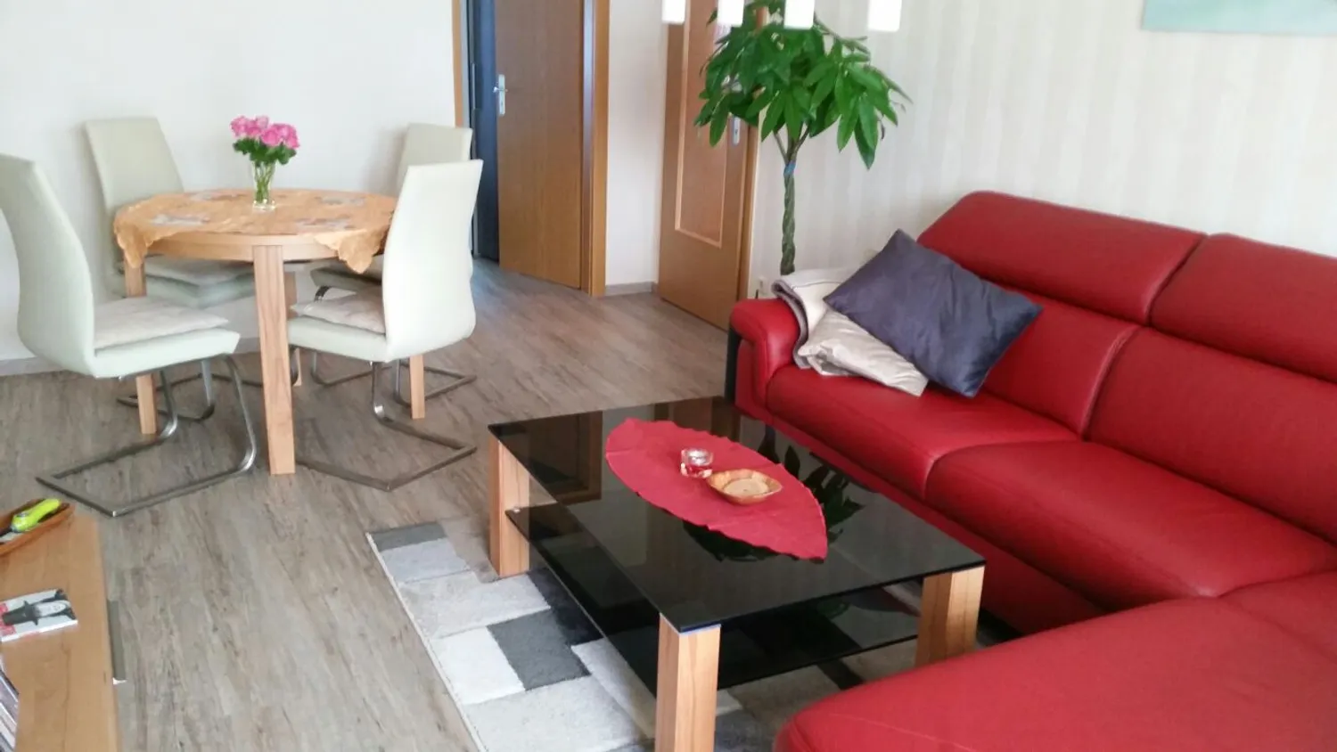 4 Zimmer Wohnung mit 75 m² in Halle (Saale) – Bild 1