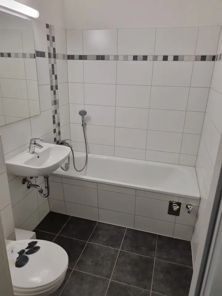 4 Zimmer Wohnung mit 65 m² in Halle (Saale) – Bild 9