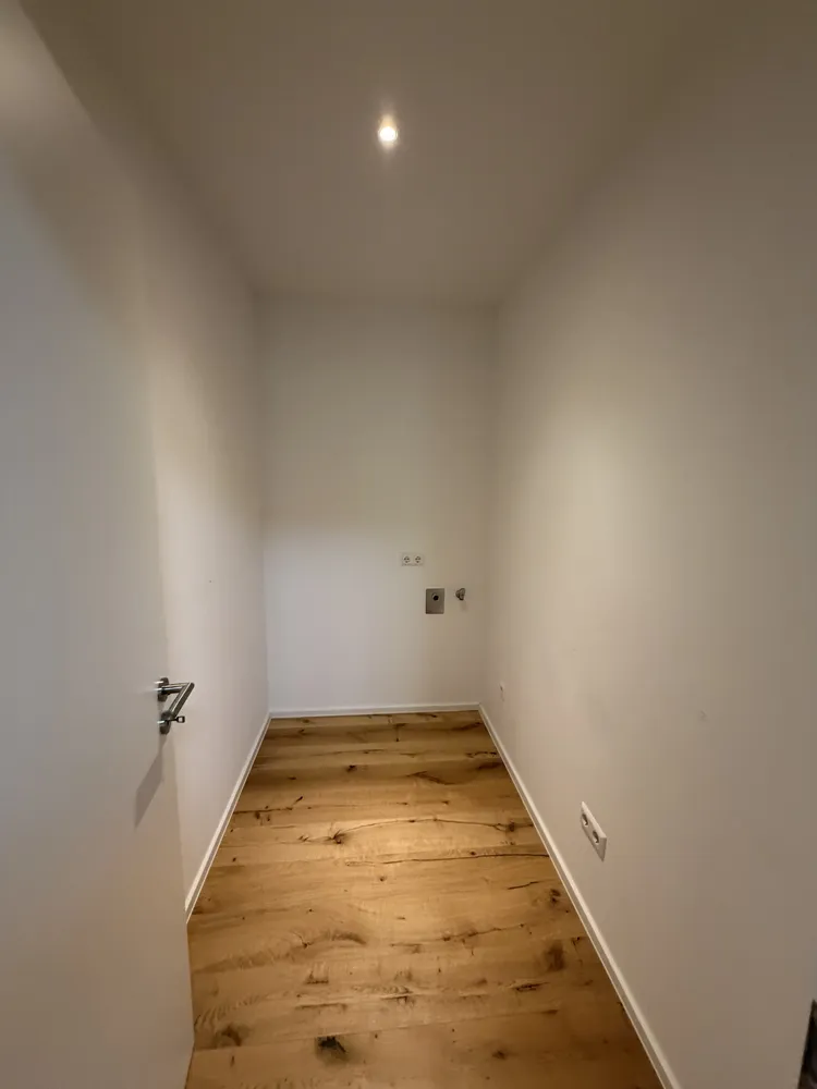 4 Zimmer Wohnung mit 140 m² in Wiesbaden – Bild 12