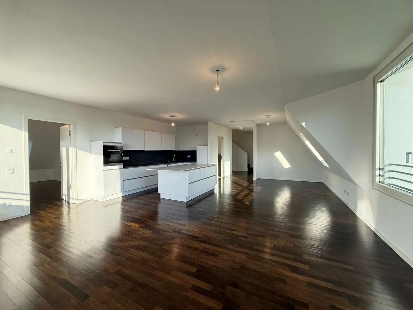 6 Zimmer Wohnung mit 167 m² in München – Bild 6