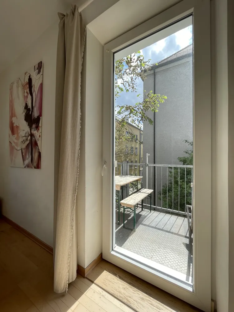 4 room apartment with 80 m² in Munich – Photo 4