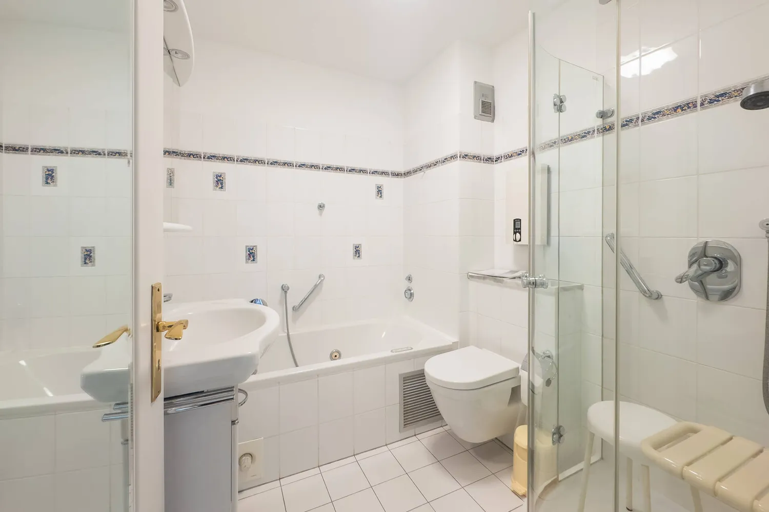 2 Zimmer Wohnung mit 74 m² in Hamburg – Bild 8