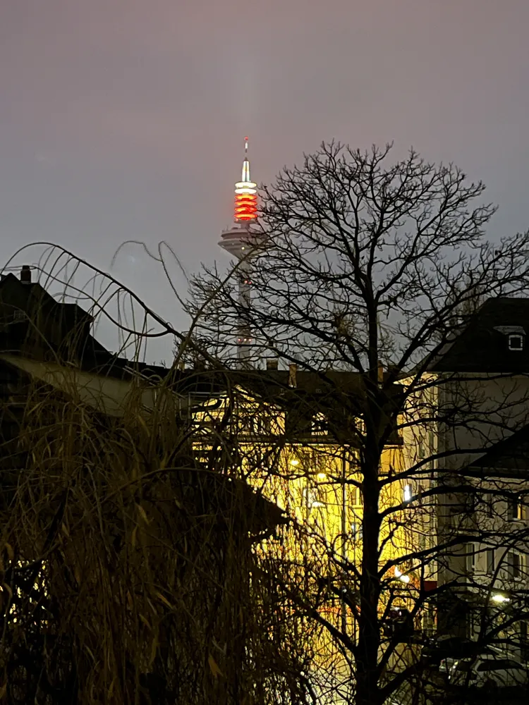 4 room apartment with 90 m² in Frankfurt am Main – Photo 2