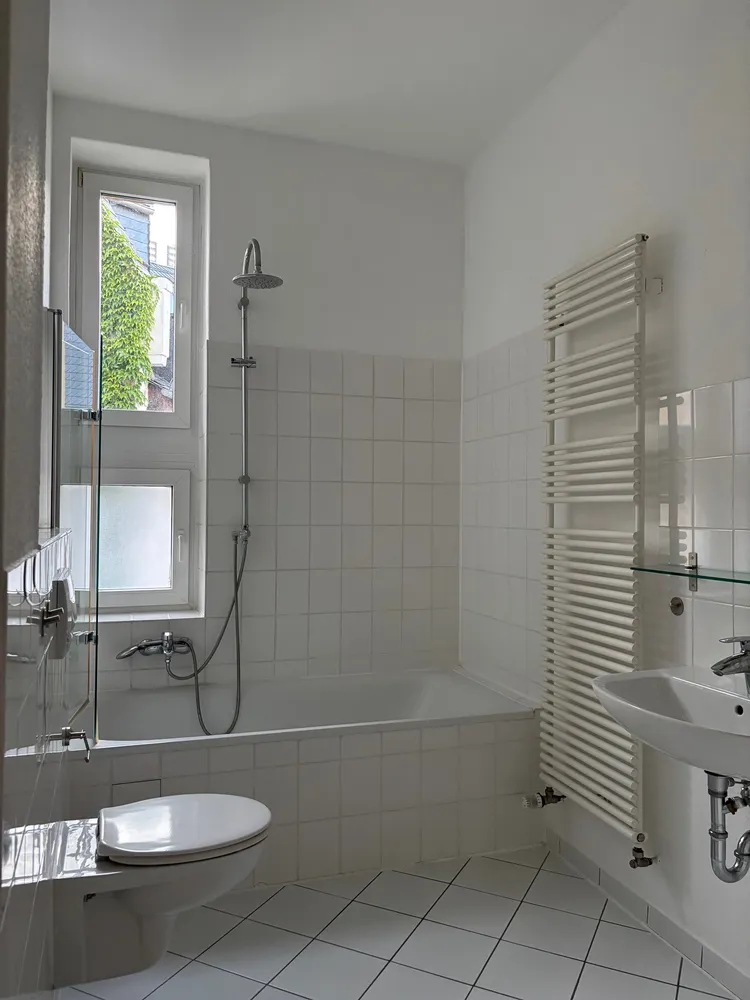 4 Zimmer Wohnung mit 96 m² in Frankfurt am Main – Bild 4
