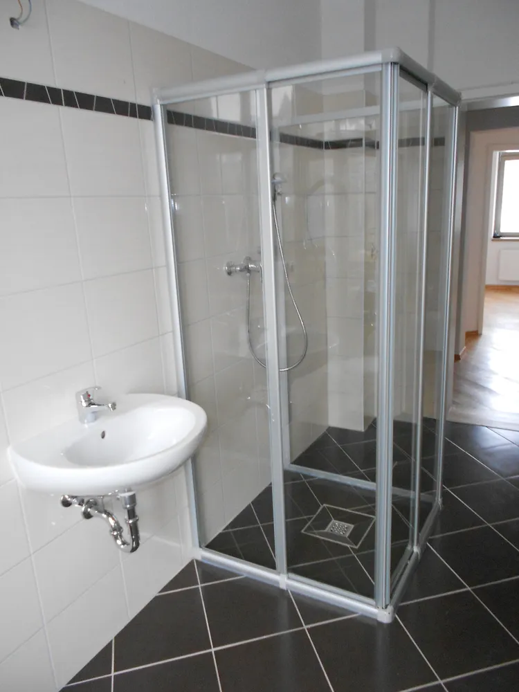 4 Zimmer Wohnung mit 100 m² in Halle (Saale) – Bild 12
