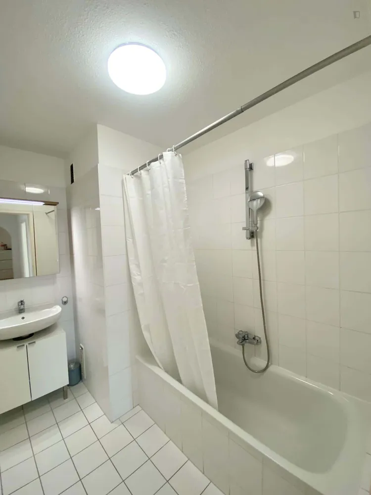 WG-Zimmer mit 15 m² in München – Bild 3