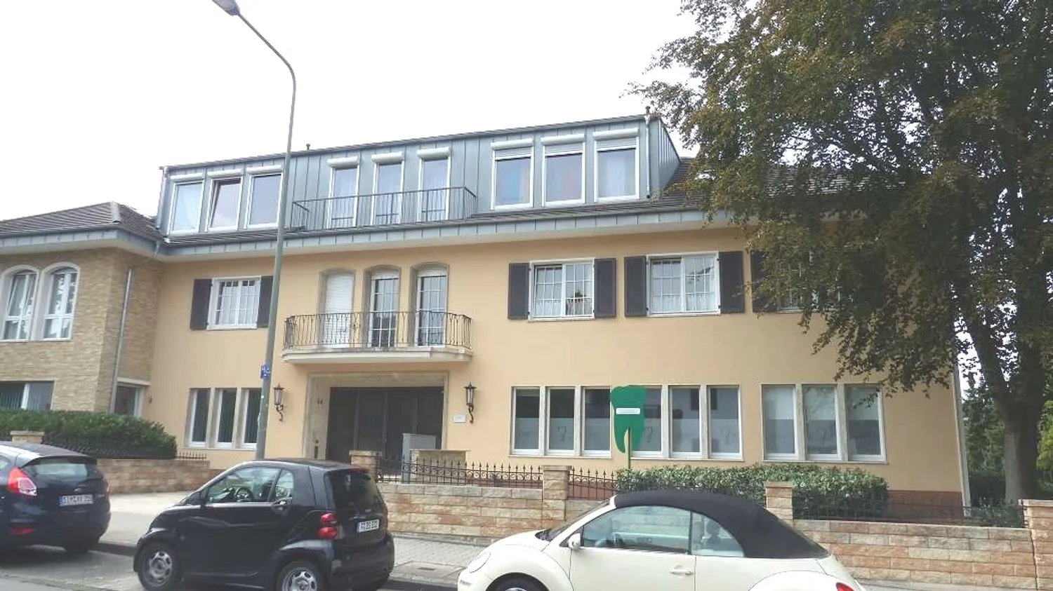 5 Zimmer Wohnung mit 230 m² in Frankfurt am Main – Bild 2