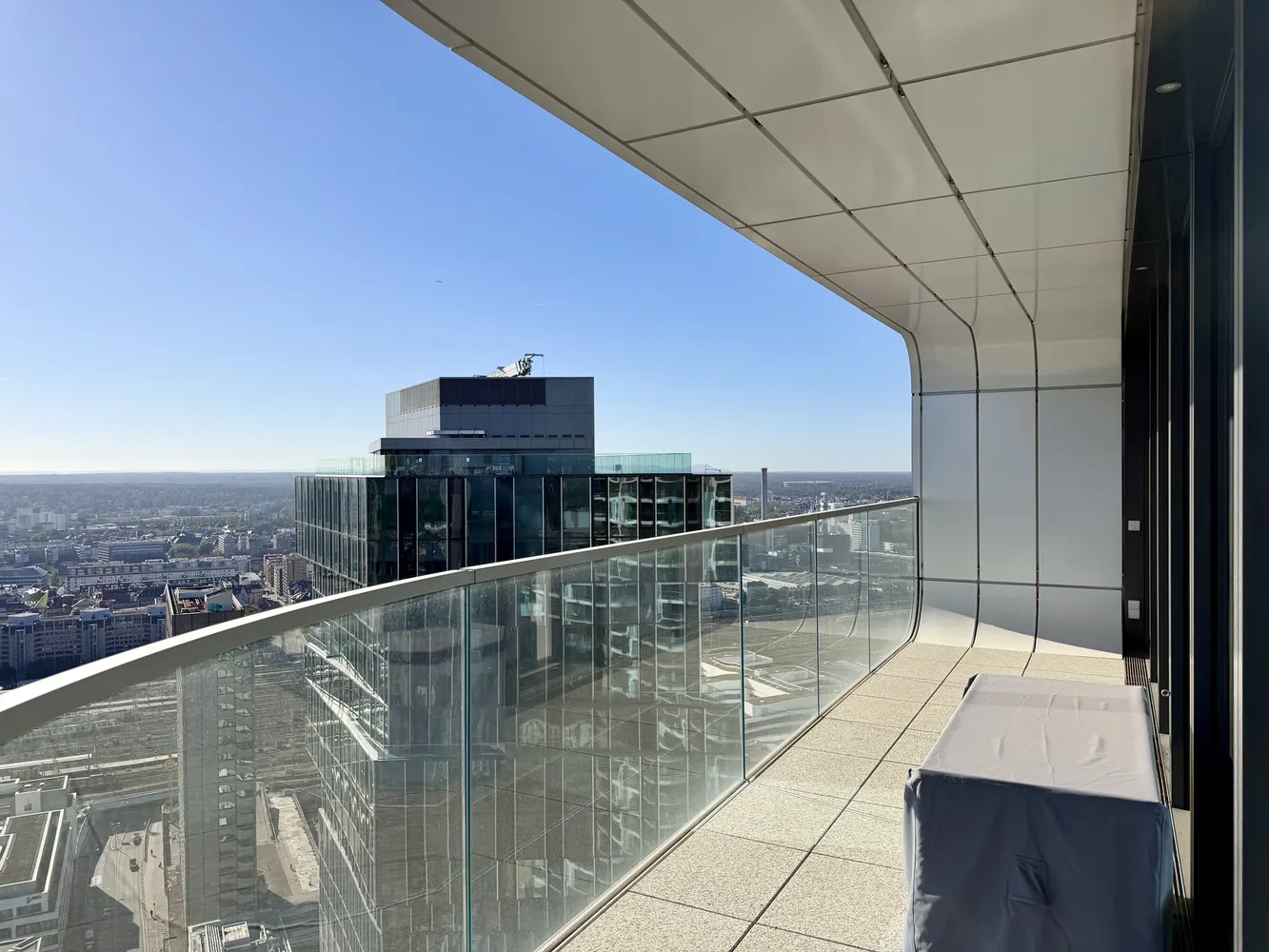 3 room apartment with 90 m² in Frankfurt am Main – Photo 6