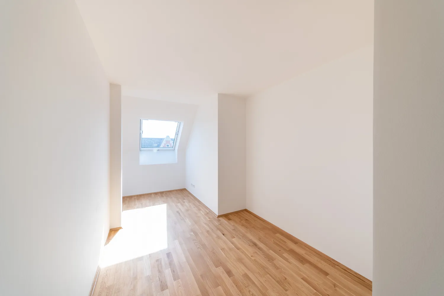4 Zimmer Wohnung mit 117 m² in Crimmitschau – Bild 3