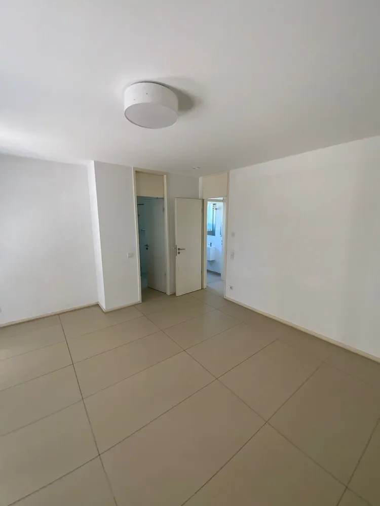 2 Zimmer Wohnung mit 92 m² in Düsseldorf – Bild 4