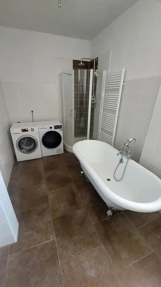 7 Zimmer Wohnung mit 200 m² in Erfurt – Bild 9