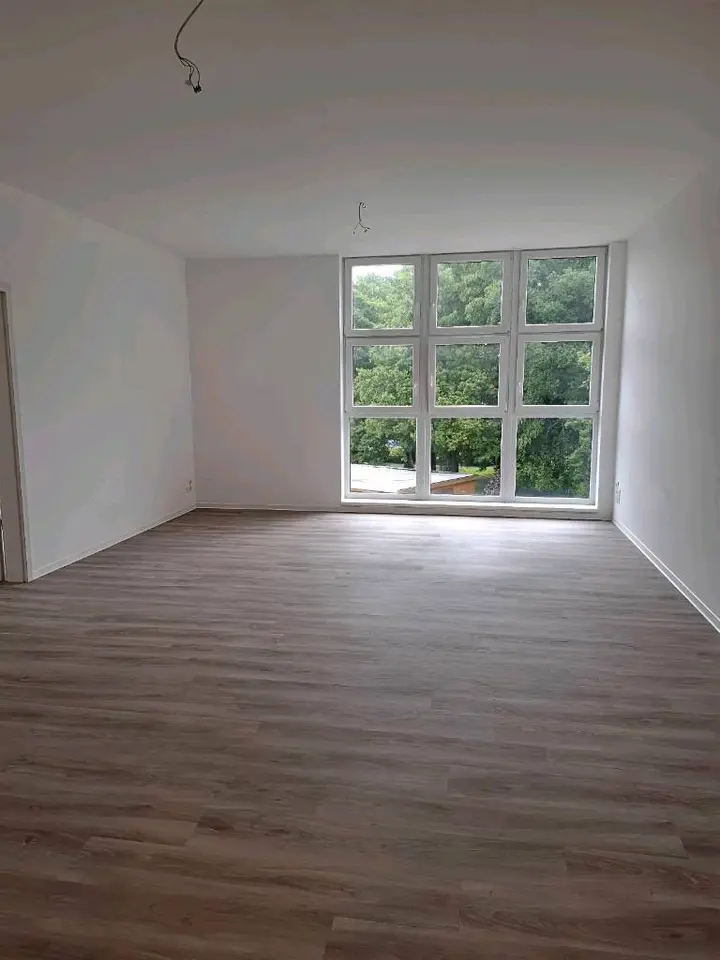 3 Zimmer Wohnung mit 114 m² in Crimmitschau – Bild 1