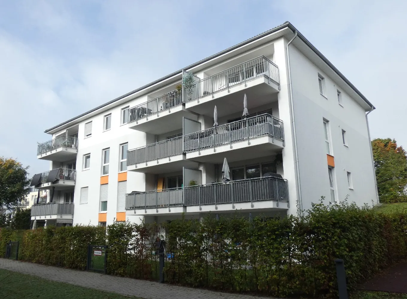 4 Zimmer Wohnung mit 105 m² in Leverkusen – Bild 1