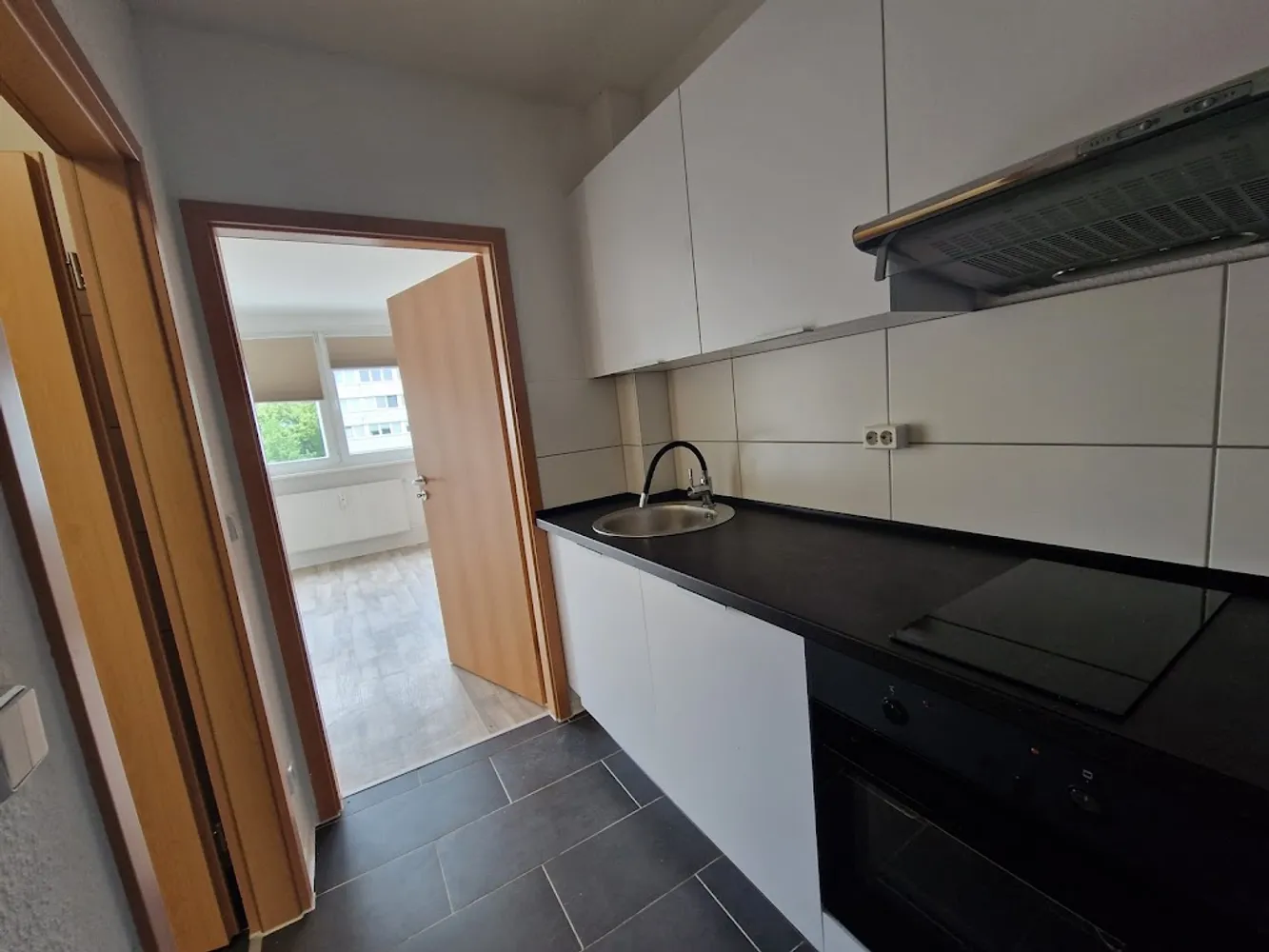2 Zimmer Wohnung mit 42 m² in Neubrandenburg – Bild 1