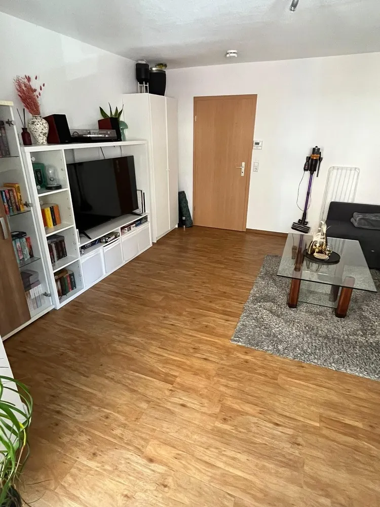 3 Zimmer Wohnung mit 68 m² in Karlsruhe – Bild 2