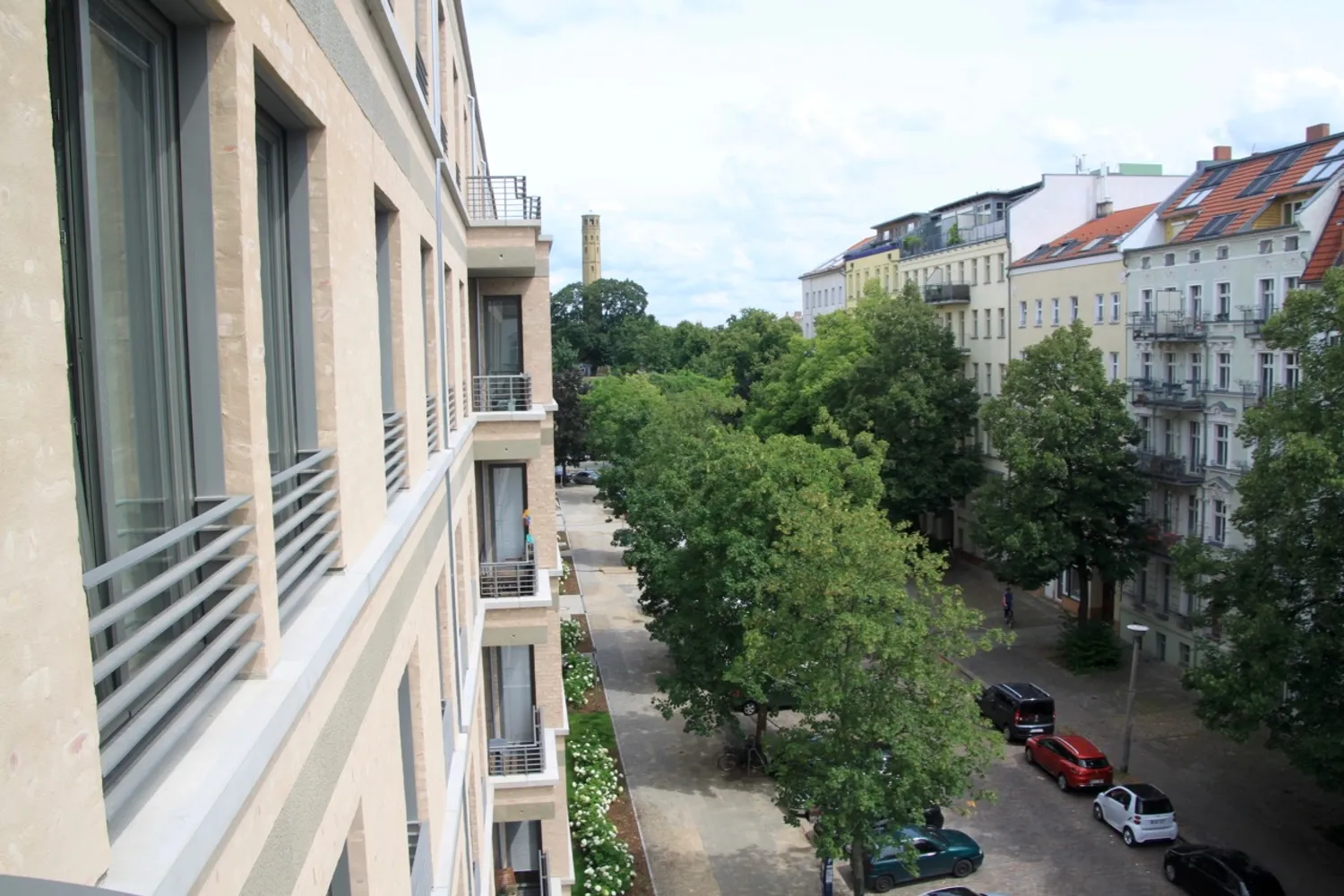 6 Zimmer Wohnung mit 289 m² in Berlin – Bild 2