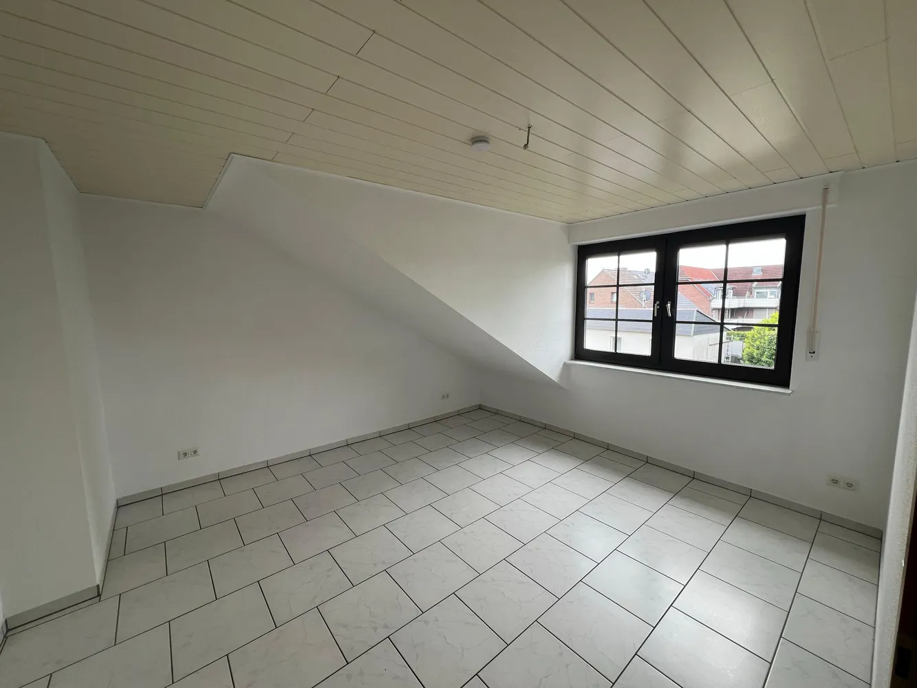 2 Zimmer Wohnung mit 90 m² in Moers – Bild 12